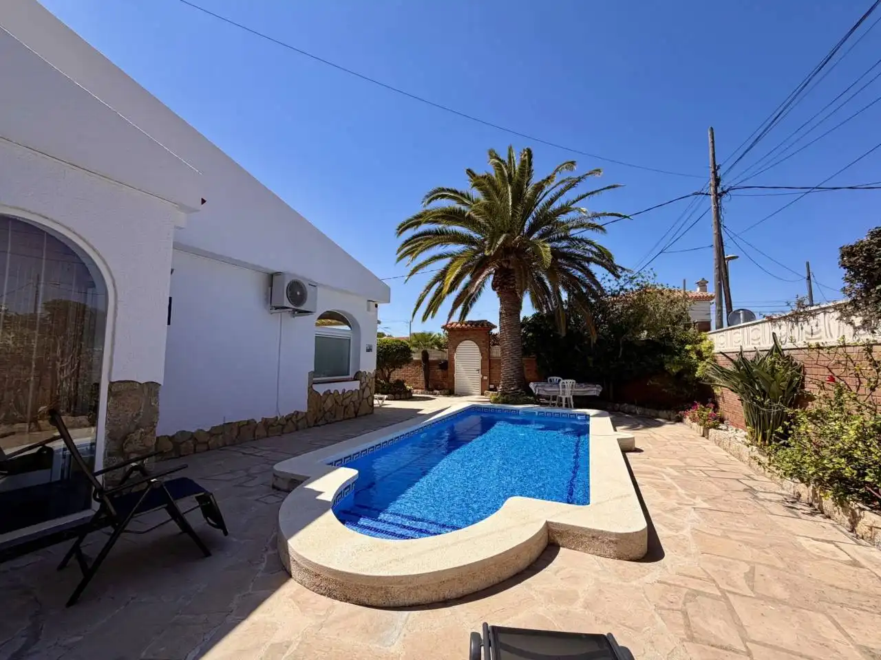 Piscina de Casa o xalet en venda en Mont-roig del Camp amb Aire condicionat, Calefacció i Jardí privat