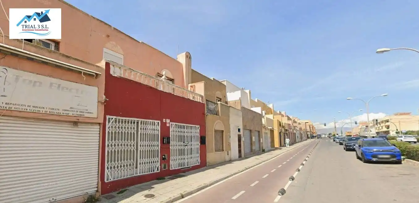 Vista exterior de Casa o xalet en venda en El Ejido