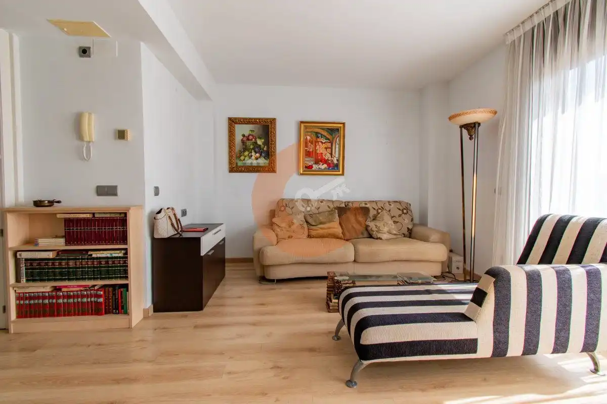Sala de estar de Piso en venta en El Vendrell con Aire acondicionado, Calefacción y Parquet