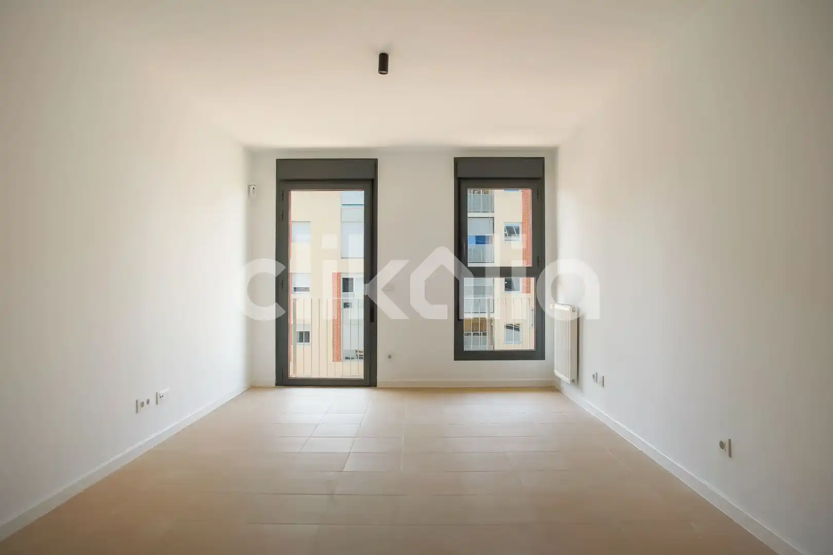 Sala d'estar de Pis en venda en Tres Cantos amb Calefacció, Terrassa i Traster