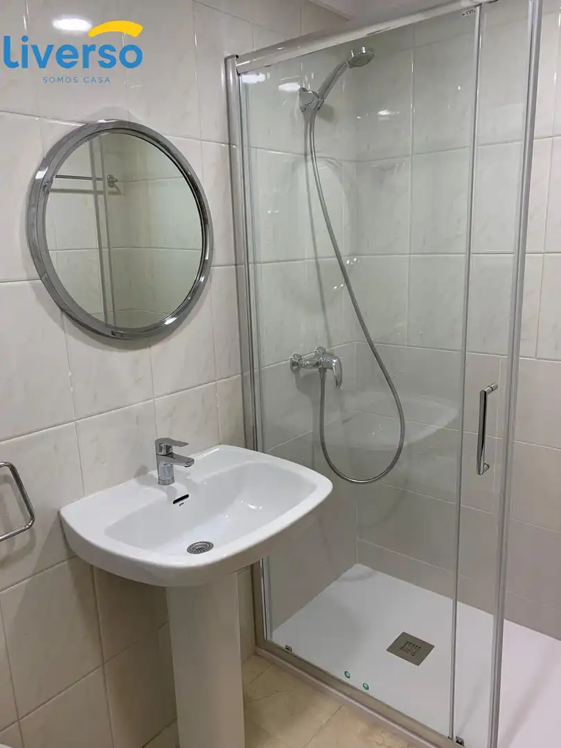 Zimmer in Avenida CID CAMPEADOR, Los Vadillos - R. Sanitaria - Pozanos