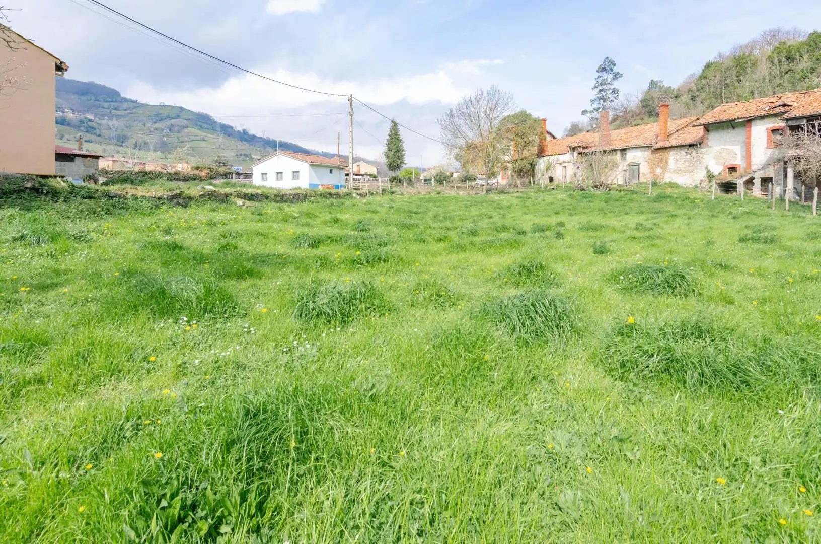 Residential for sale in Lena