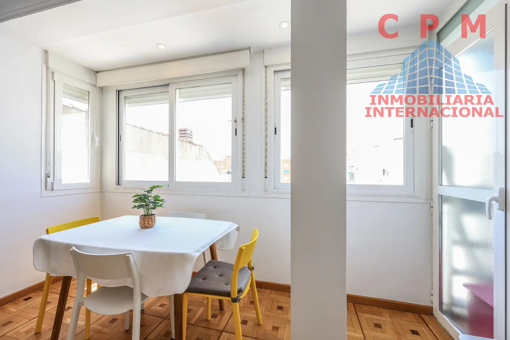Dining room of Flat for rent in Madrid  with Air Conditioner, Heating and Parquet flooring