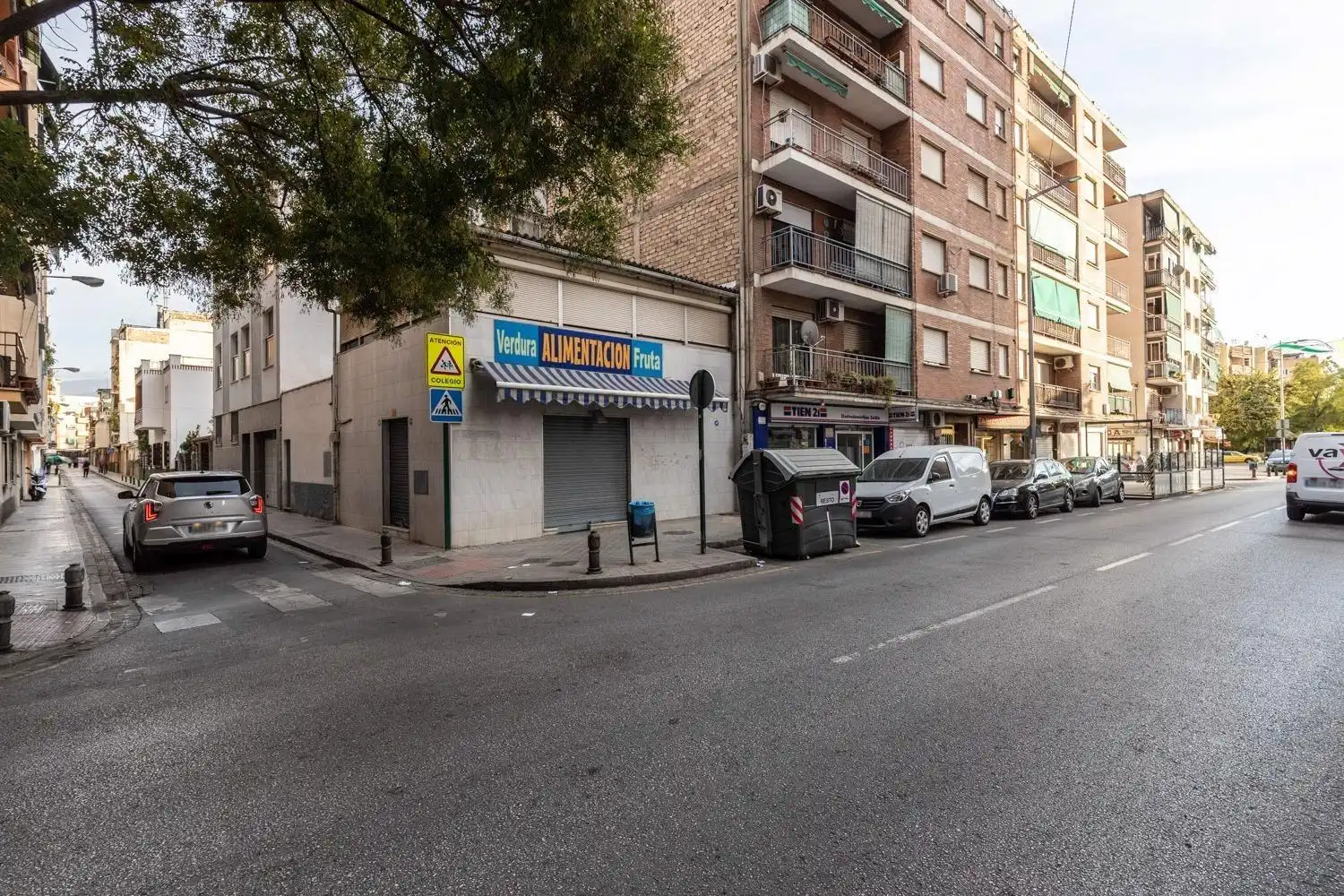 Vista exterior de Àtic en venda en Granada amb Aire condicionat, Terrassa i Balcó