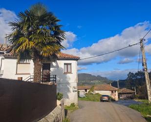 Vista exterior de Casa o xalet en venda en Villaviciosa amb Piscina