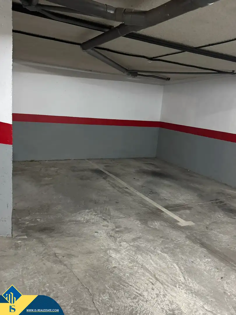 Aparcament de Pis en venda en Milla de Oro