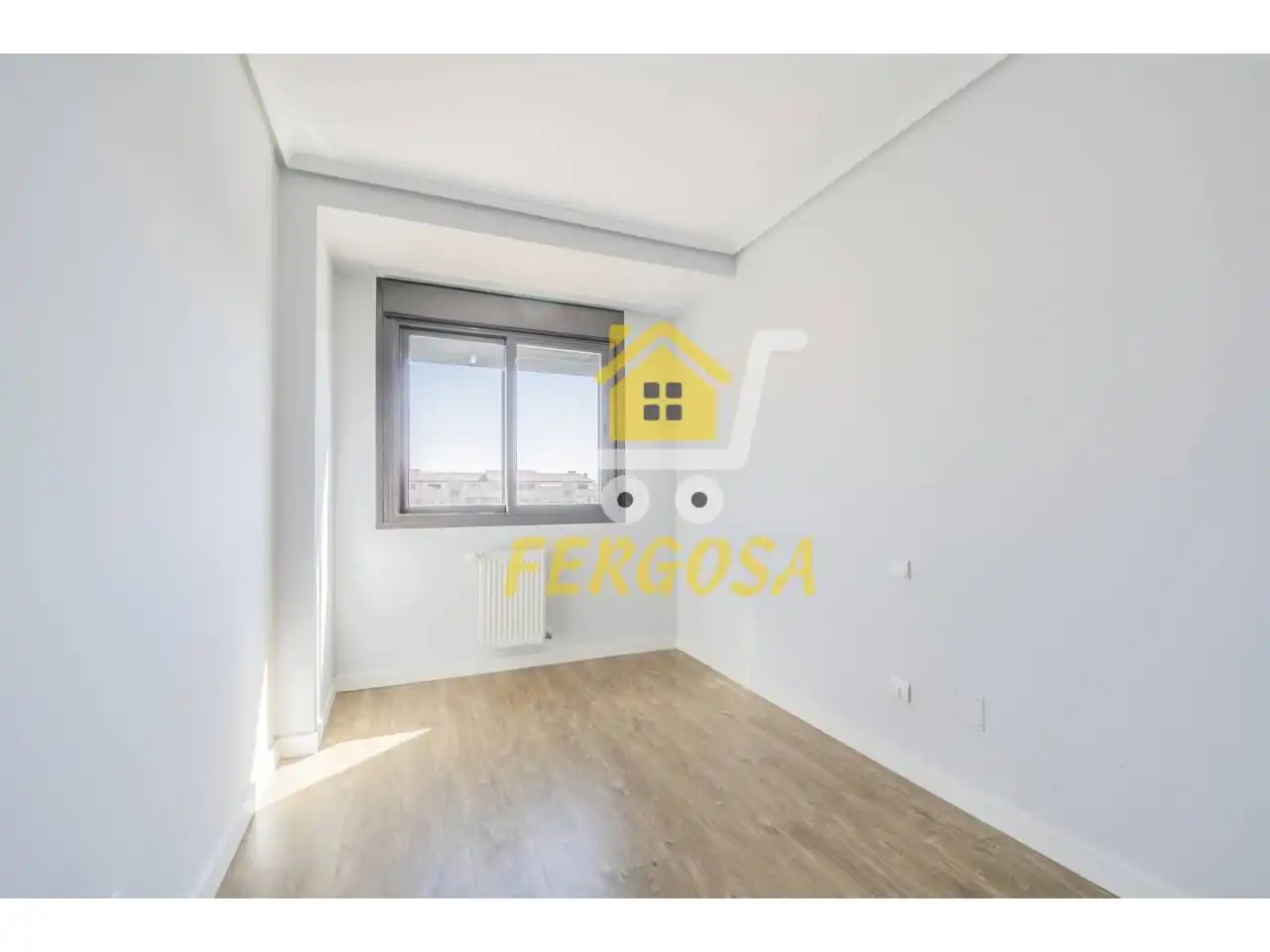 Habitación de Piso en venta en Navalcarnero con Aire acondicionado, Calefacción y Piscina comunitaria