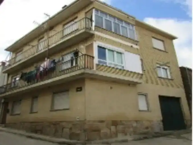 Vista exterior de Pis en venda en Aldeadávila de la Ribera amb Moblat i Balcó