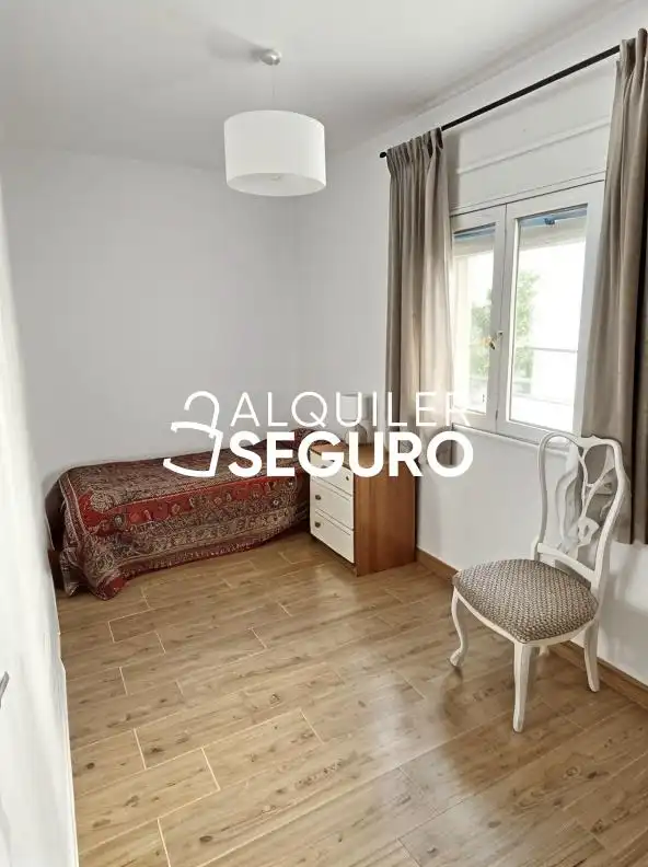 Bedroom of Flat for rent in El Puerto de Santa María  with Air Conditioner, Terrace and Furnished