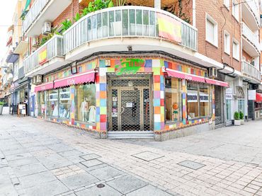 Local comercial de lloguer a Calle Vélez 8