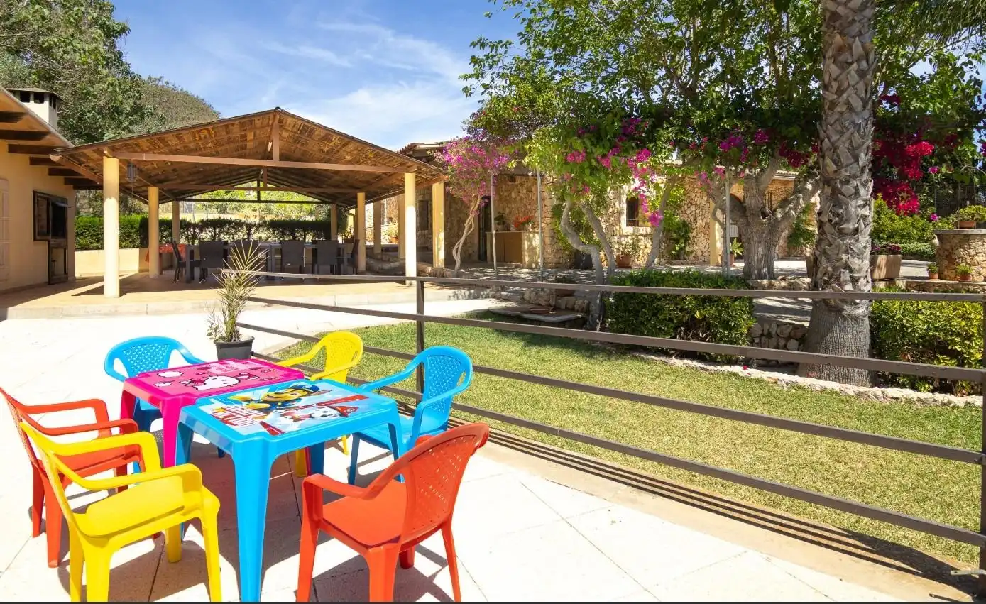 Casa rústica amb piscina en venda a Llubí, imagen 6