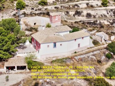 Casa rustica con giardino in vendita a Partida les Falcones 99