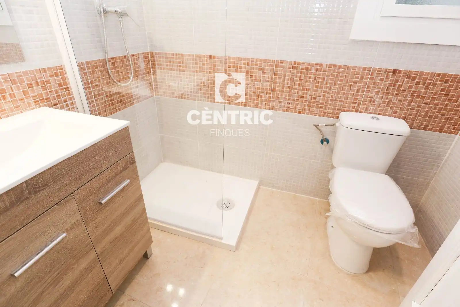 Bathroom of Flat for rent in Terrassa  with Heating and Terrace