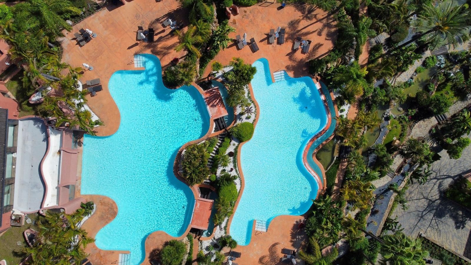 Swimming pool of Flat for sale in Marbella  with Air Conditioner, Private garden and Terrace