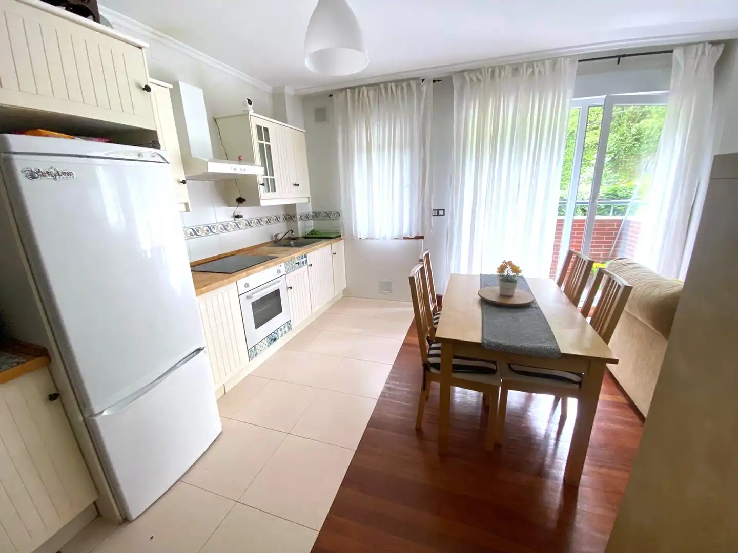 Küche von Wohnung zum Verkauf in Castro-Urdiales mit Heizung, Parkett und Terrasse