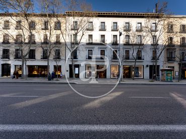 Penthouse mit Balkon zur Miete in C. de Serrano