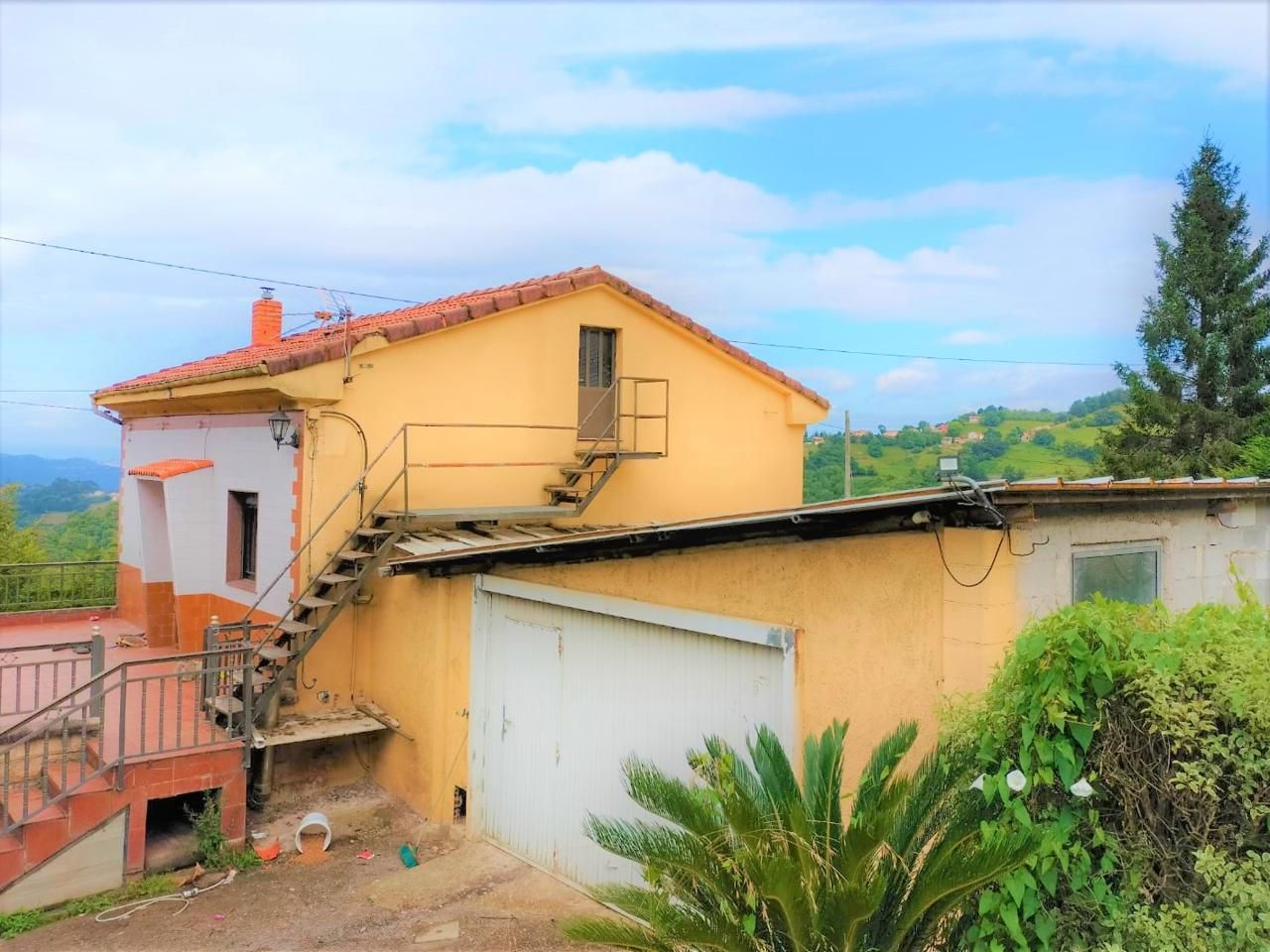 Exterior view of House or chalet for sale in Bimenes