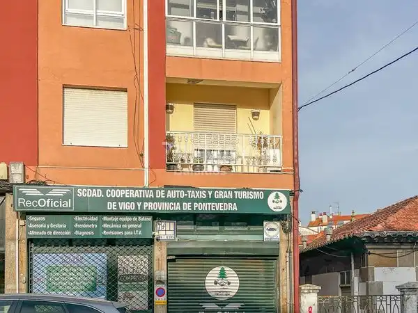 Vista exterior de Piso en venta en Vigo  con Parquet y Terraza