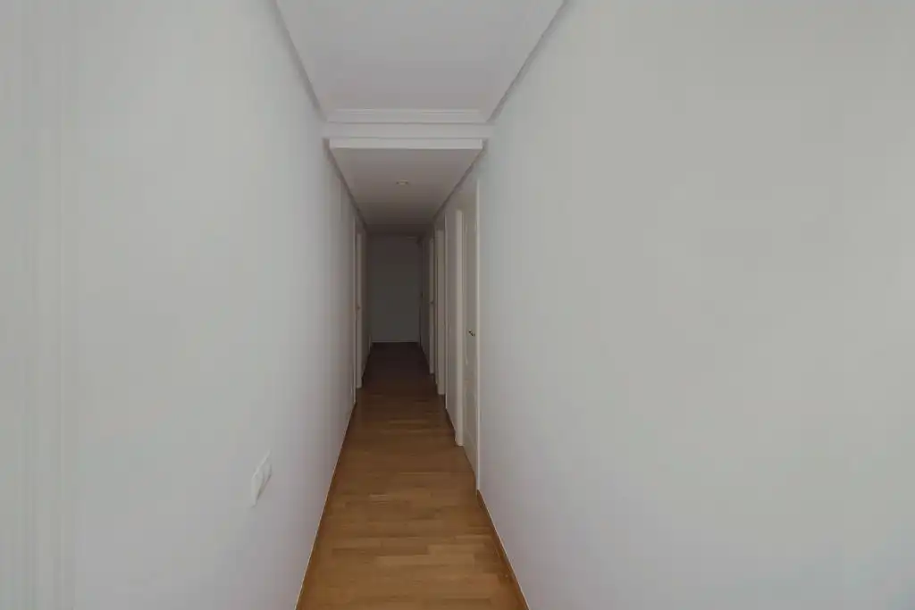 Piso en venta en Av de Ramón y Cajal, Ensanche - Diputación
