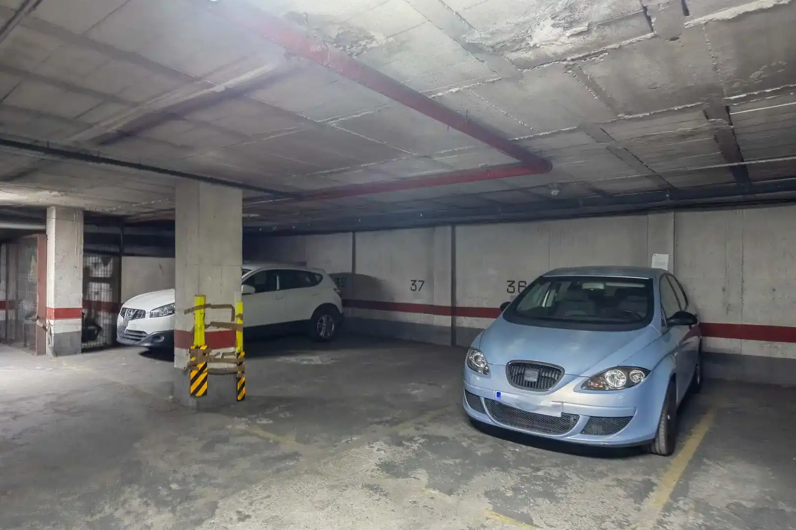 Aparcament de Dúplex en venda en  Sevilla Capital amb Aire condicionat