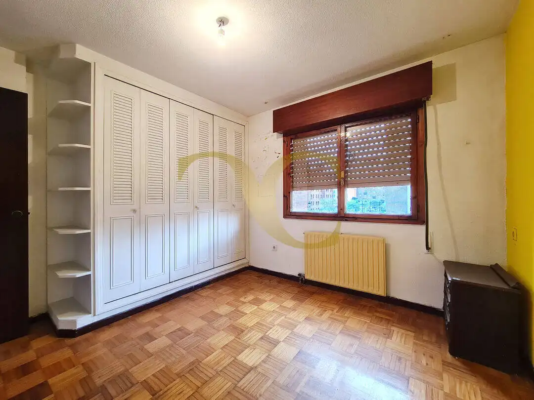Bedroom of Flat for sale in Oviedo   with Heating and Private garden