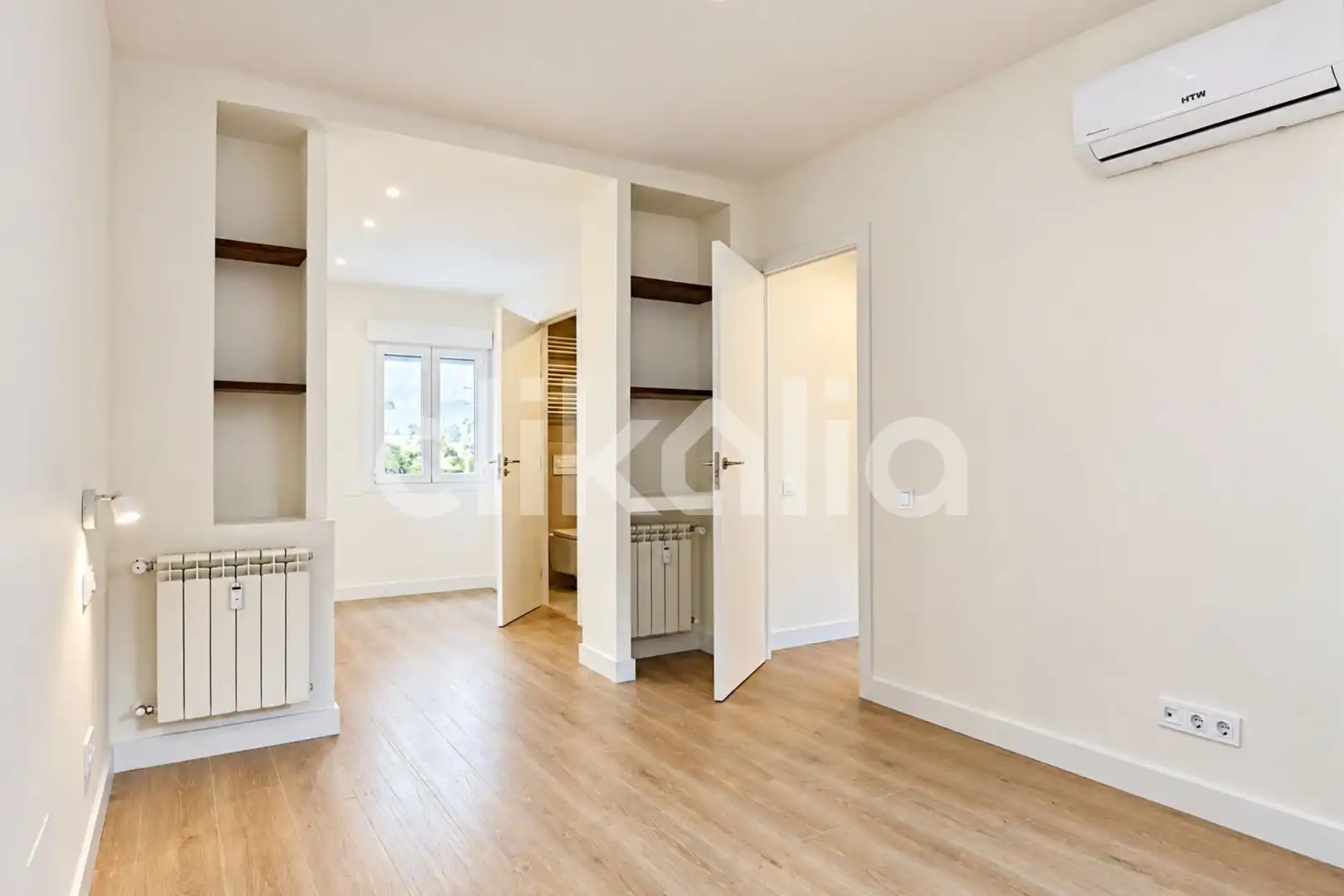 Schlafzimmer von Wohnung zum Verkauf in Barrio de Salamanca