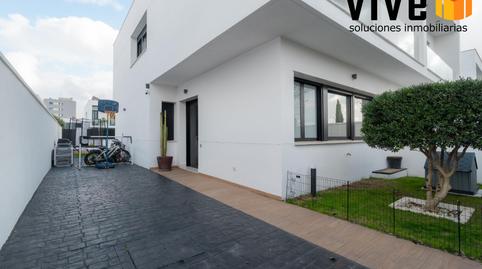 Foto 4 de Casa adosada en venda a Nuevo Bulevar, Mairena del Aljarafe