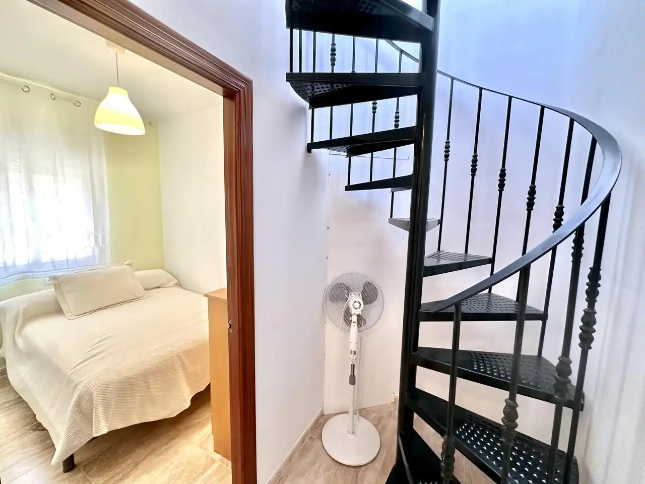 Habitación de Casa adosada en venta en Fuente de Piedra con Aire acondicionado, Terraza y Piscina comunitaria