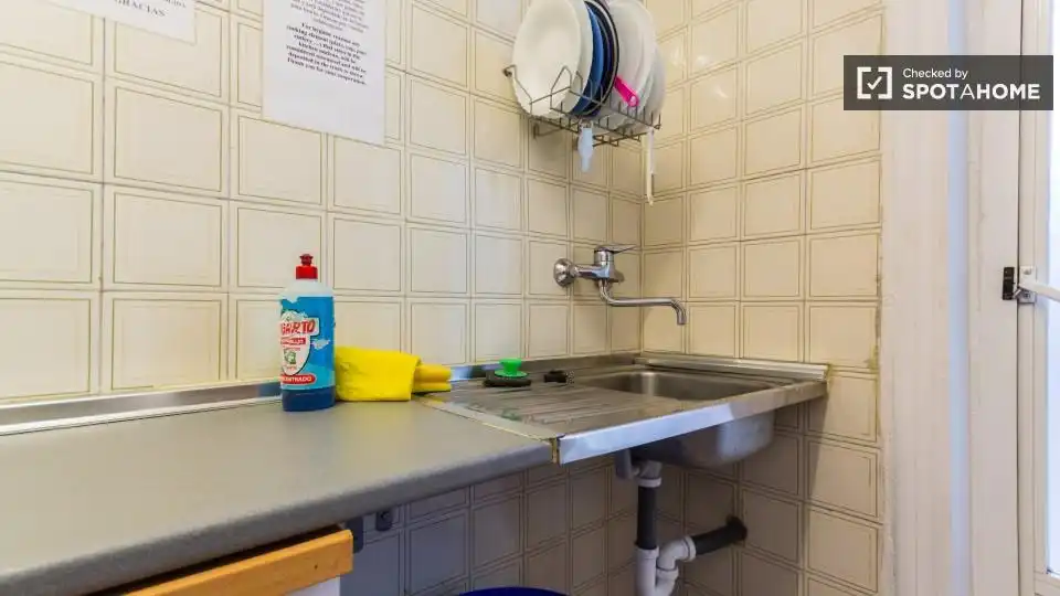 Room in Universidad - Malasaña