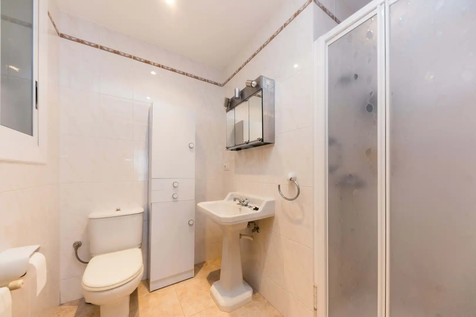 Bathroom of Buildings for sale in L'Ampolla