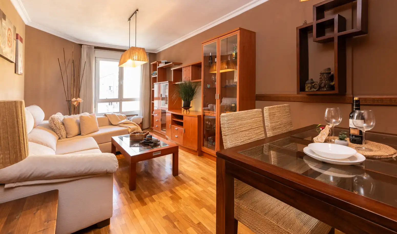 Sala de estar de Piso en venta en Oviedo  con Calefacción, Parquet y Trastero