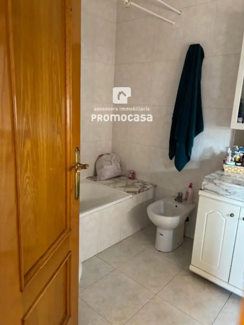 Baño de Casa o chalet en venta en Barberà del Vallès con Calefacción, Terraza y Balcón
