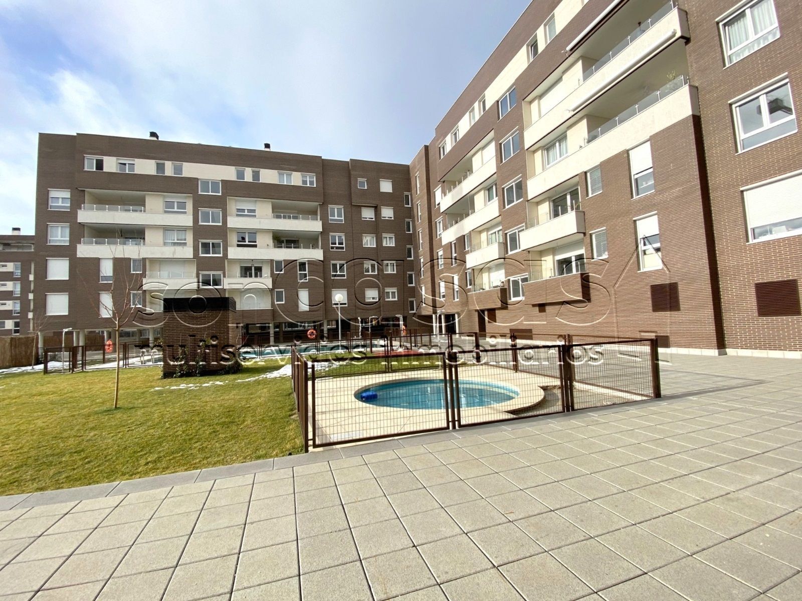 Exterior view of Flat for rent in  Madrid Capital  with Air Conditioner, Heating and Terrace