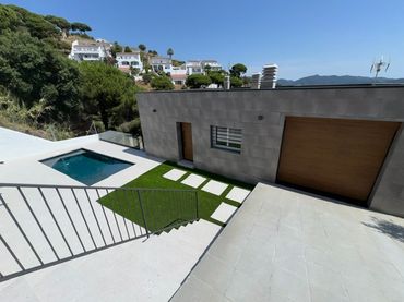 Villa con balcone in vendita a Carrer Cami de Canet 49