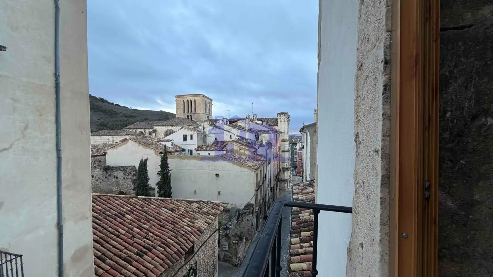 Vista exterior de Piso de alquiler en Cuenca con Calefacción, Terraza y Amueblado