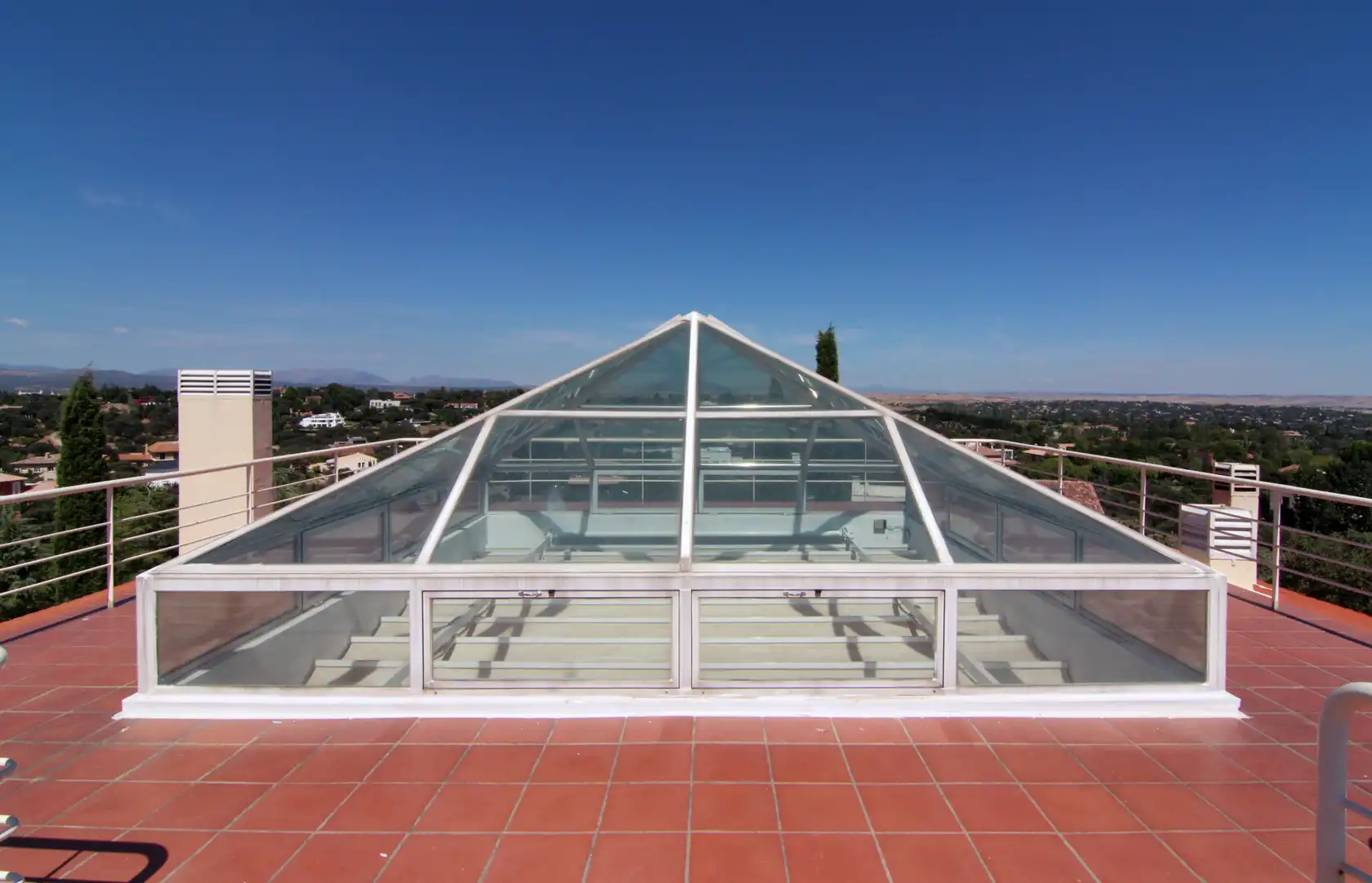 Terrassa de Casa o xalet en venda en Ciudalcampo amb Jardí privat, Piscina i Jacuzzi