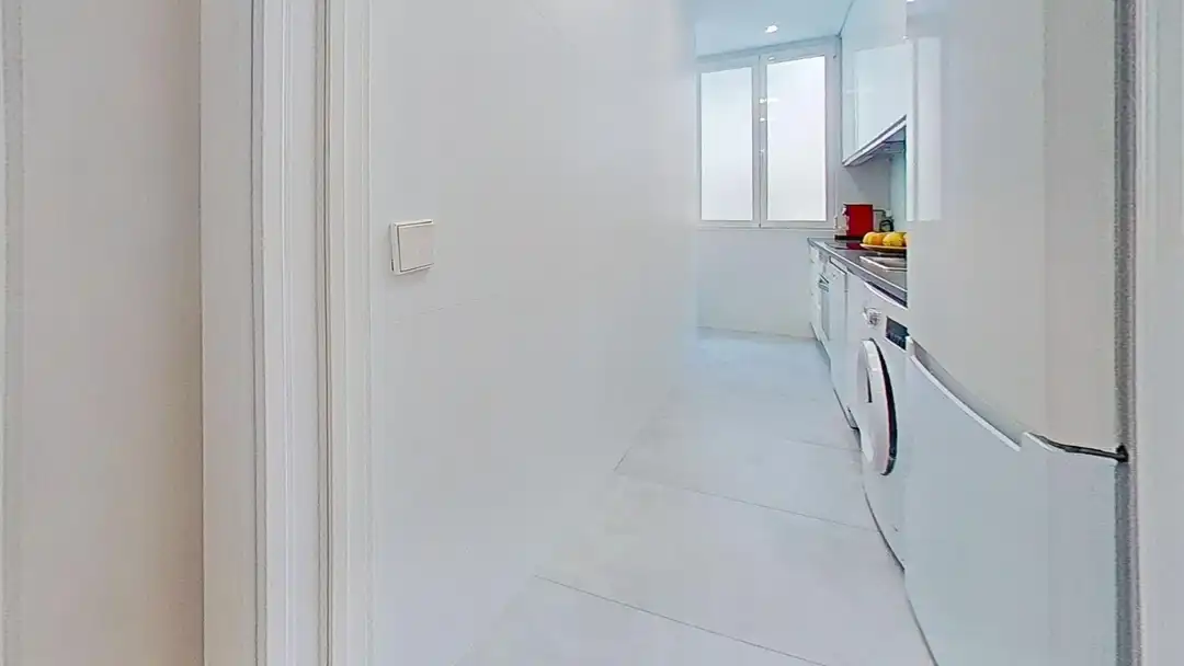 Flat for rent in Madrid  with Air Conditioner and Terrace