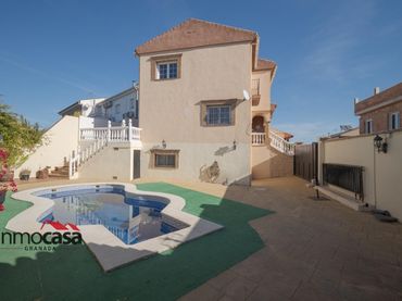 Villa con balcone in vendita a Calle Calle Fuerteventura 11