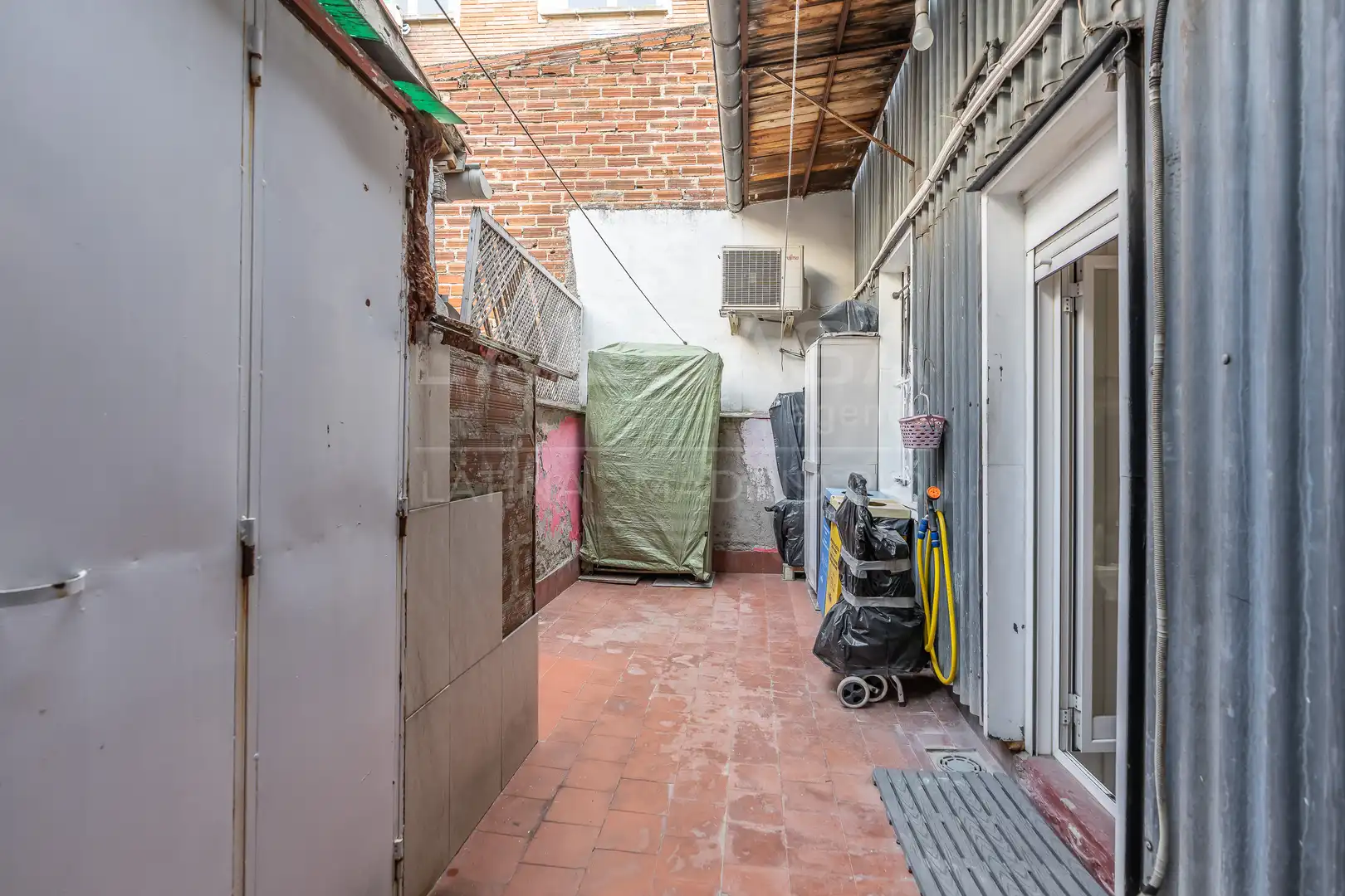 Piso en venta en Madrid con Calefacción y Balcón