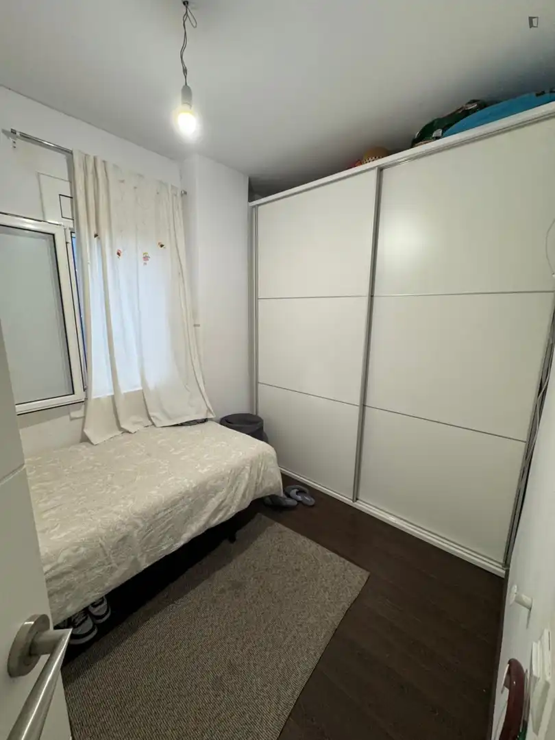 Habitación de Apartamento para compartir en La Florida - Les Planes