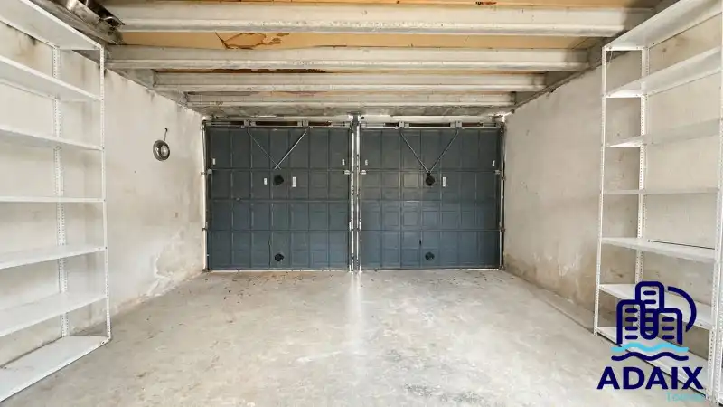 Houses for sale in Layos  with Air Conditioner, Heating and Terrace