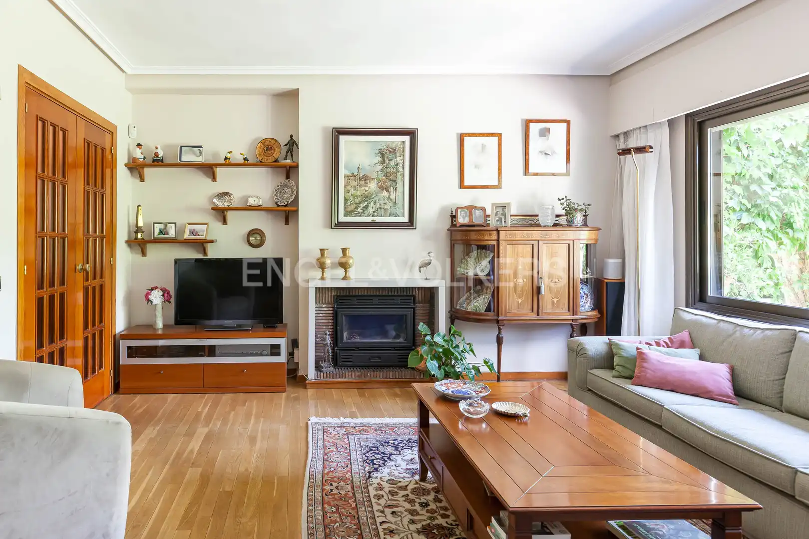 Sala d'estar de Casa adosada en venda en Alcobendas amb Aire condicionat, Calefacció i Jardí privat