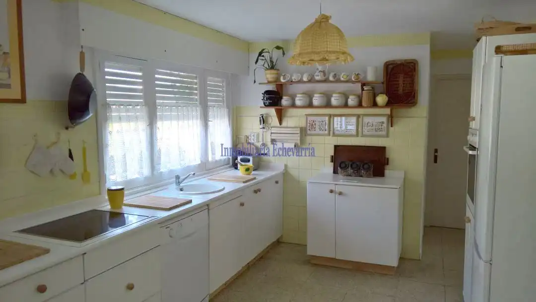 Cocina de Casa o chalet en venta en Getxo  con Calefacción, Jardín privado y Terraza