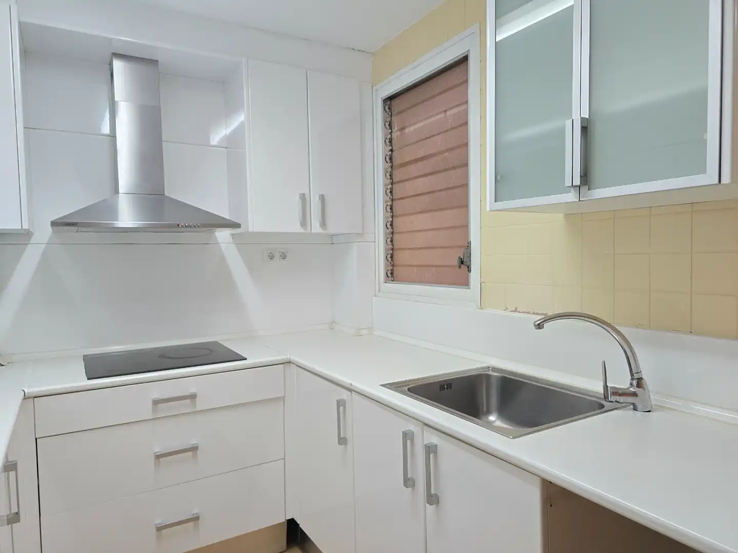 Cocina de Piso en venta en Sabadell con Calefacción, Parquet y Balcón