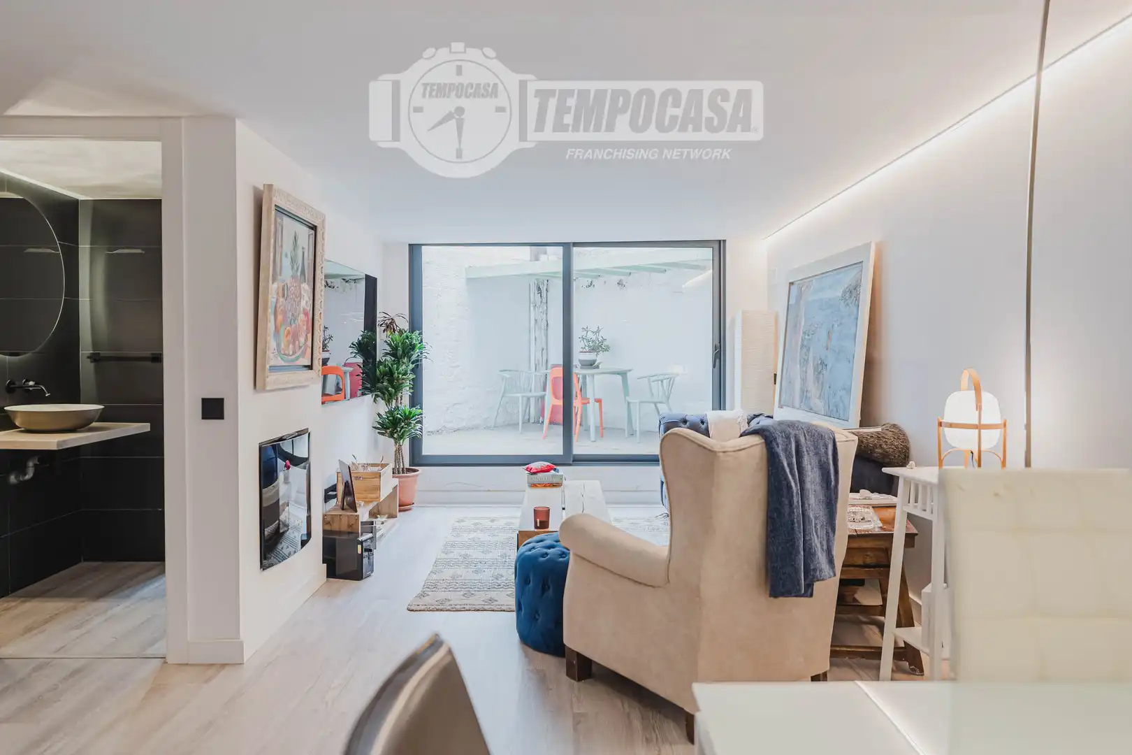 Flat for sale in Barcelona  with Air Conditioner, Heating and Balcony