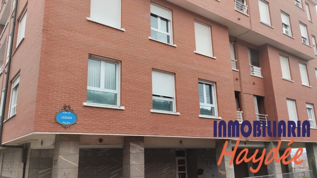 Exterior view of Flat for sale in Bilbao   with Heating and Storage room