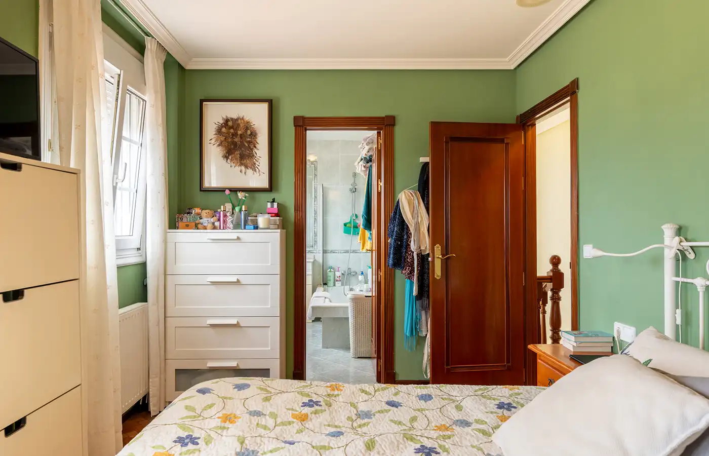 Habitación de Casa o chalet en venta en Oleiros con Calefacción, Jardín privado y Parquet