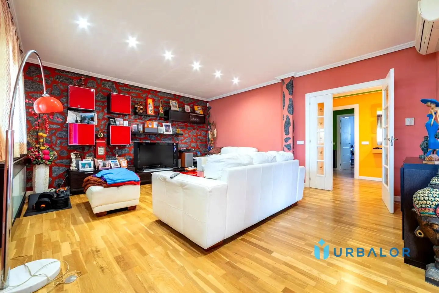 Sala d'estar de Casa o xalet en venda en Illescas amb Aire condicionat, Calefacció i Jardí privat