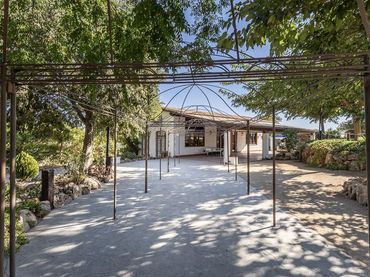 Chalet con piscina en venta en Íllora