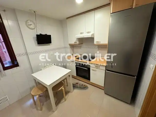 Cocina de Piso de alquiler en Parla con Aire acondicionado, Piscina y Amueblado